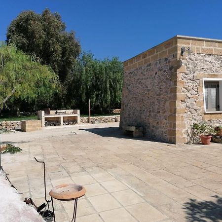 Agriturismo Allu Ruvezzu Bed and Breakfast Torre Mozza Esterno foto