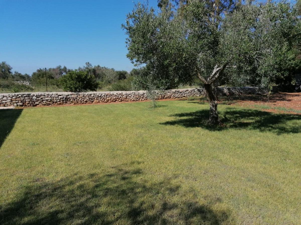 Agriturismo Allu Ruvezzu Bed and Breakfast Torre Mozza Esterno foto